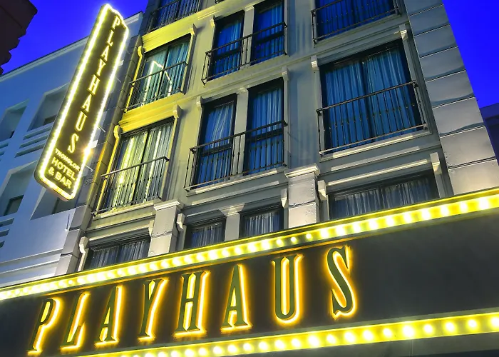Playhaus Thonglor 호텔